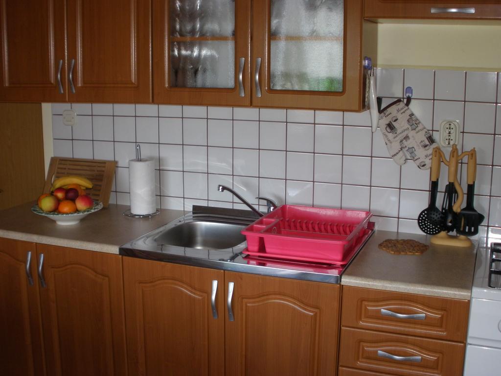 Corry 1 Apartment Ровини Стая снимка