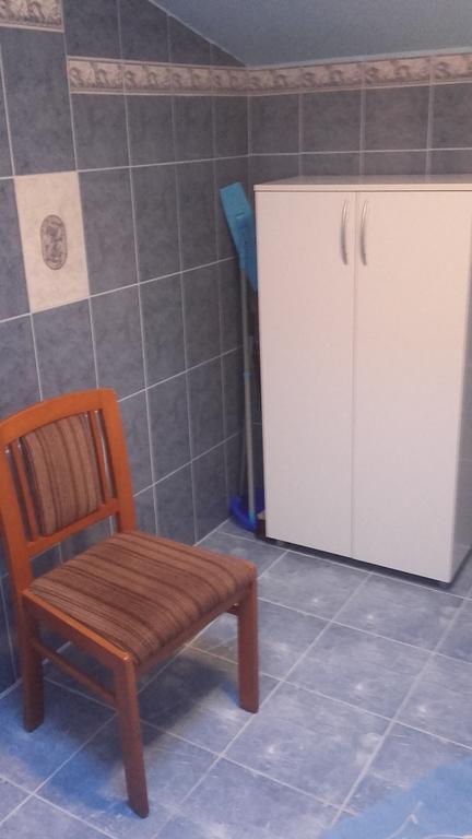 Corry 1 Apartment Ровини Екстериор снимка